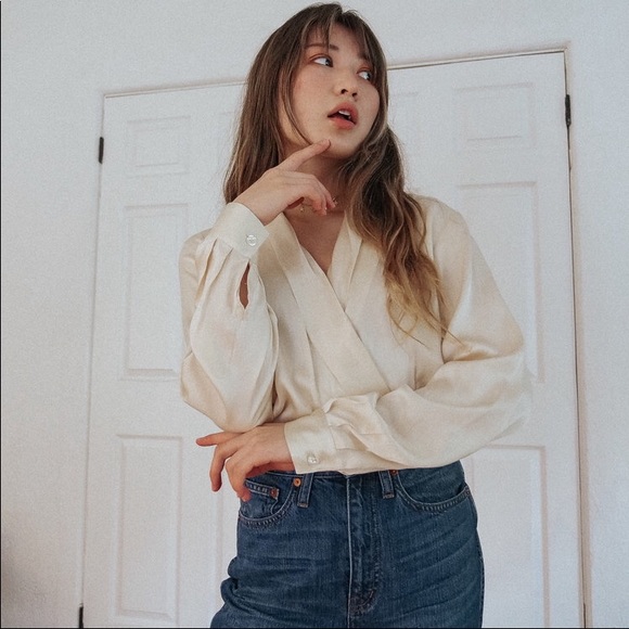 100% silk wrap button down top - Picture 3 of 3